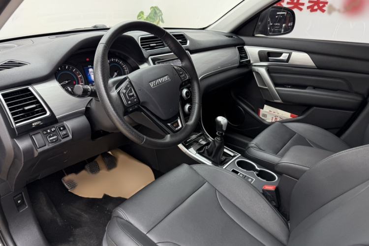 Used Haval H2 2016 Red-Label 1.5T Manual Two-Wheel Drive Luxury Model Exterior 14