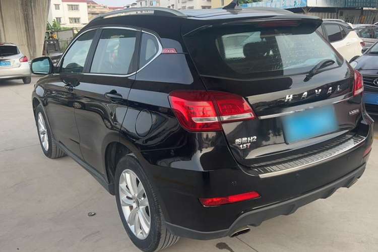 Used Haval H2 2016 Red-Label 1.5T Manual Two-Wheel Drive Luxury Model Exterior 2
