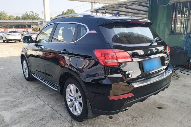 Used Haval H2 2016 Red-Label 1.5T Manual Two-Wheel Drive Luxury Model Exterior 2
