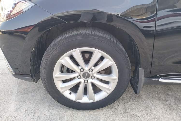 Used Haval H2 2016 Red-Label 1.5T Manual Two-Wheel Drive Luxury Model Exterior 4
