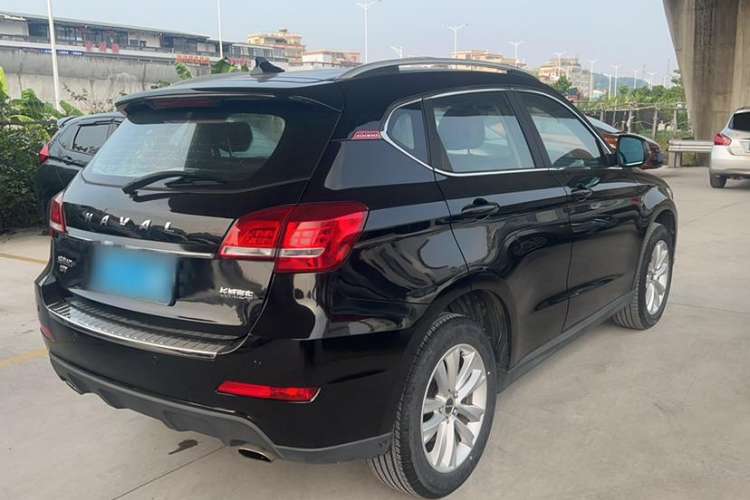 Used Haval H2 2016 Red-Label 1.5T Manual Two-Wheel Drive Luxury Model Exterior 5