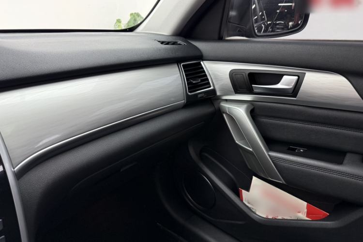 Used Haval H2 2016 Red-Label 1.5T Manual Two-Wheel Drive Luxury Model Exterior 5