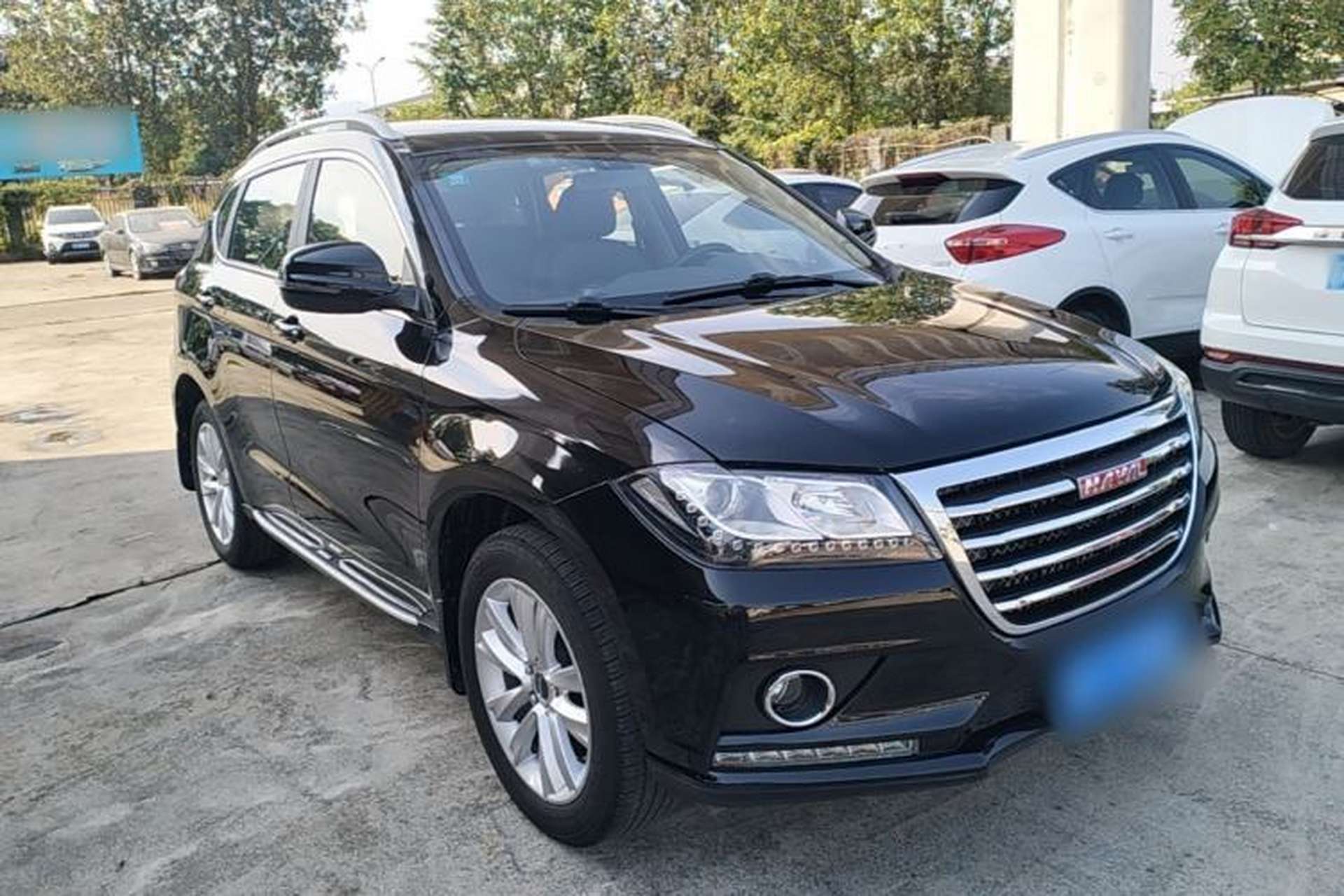Used Haval H2 2016 Red-Label 1.5T Manual Two-Wheel Drive Luxury Model Front Right 45 Deg