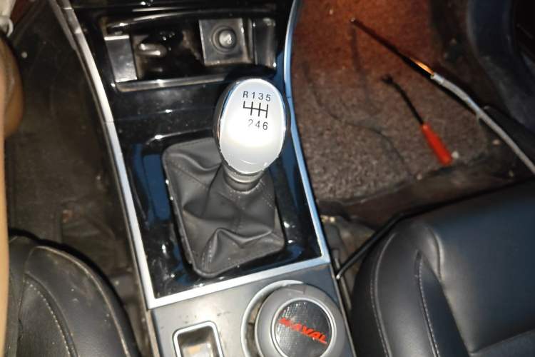 Used Haval H2 2016 Red-Label 1.5T Manual Two-Wheel Drive Luxury Model Gear Lever