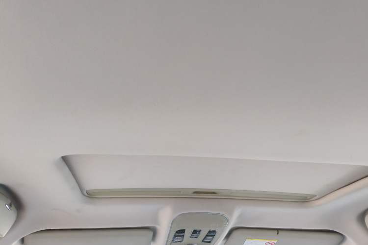 Used Haval H2 2016 Red Label 1.5T Manual Two-Wheel Drive Elite Model Headliner