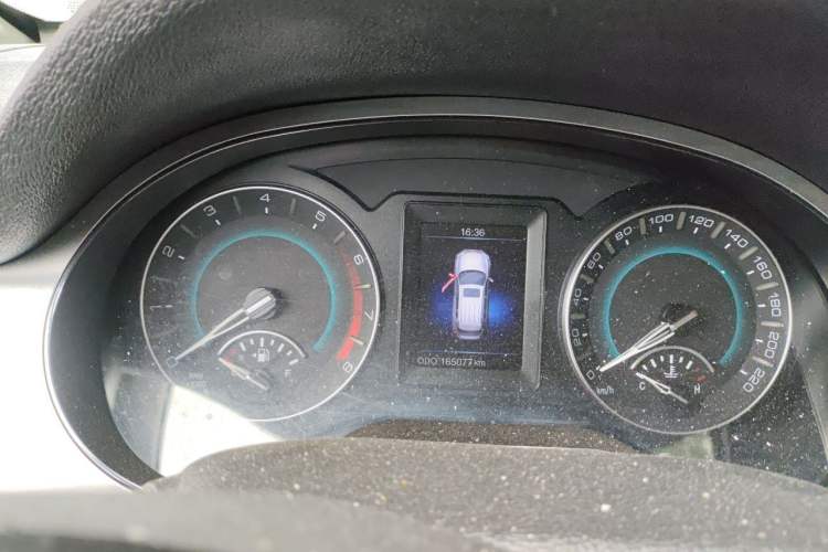 Used Haval H2 2016 Red-Label 1.5T Manual Two-Wheel Drive Luxury Model Instrument Cluster