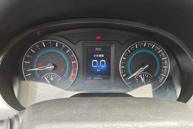 Used Haval H2 2016 Red Label 1.5T Manual Two-Wheel Drive Elite Model Instrument Cluster