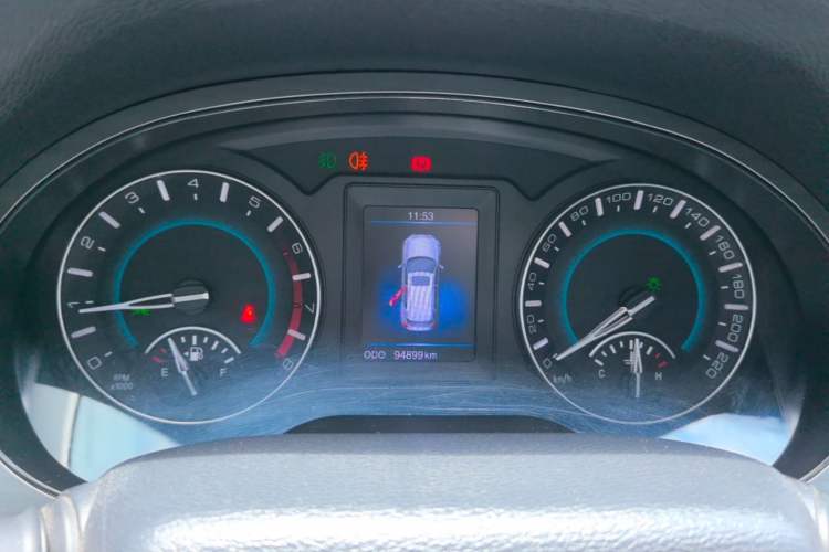 Used Haval H2 2016 Red Label 1.5T Manual Two-Wheel Drive Elite Model Instrument Cluster