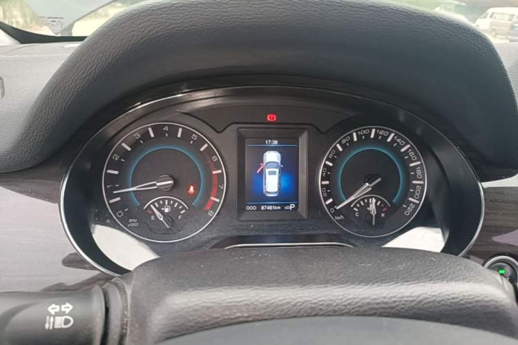 Used Haval H2 2016 Red-Label 1.5T Automatic Two-Wheel Drive Luxury Model Instrument Cluster