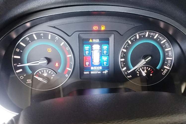 Used Haval H2 2016 Red Label 1.5T Automatic Two-Wheel Drive Elite Model Instrument Cluster