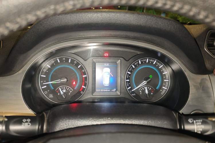Used Haval H2 2016 Red-Label 1.5T Automatic Two-Wheel Drive Luxury Model Instrument Cluster
