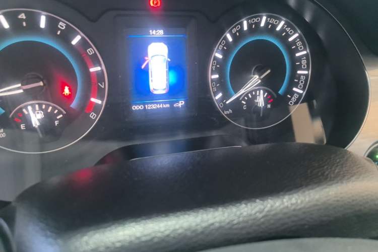 Used Haval H2 2016 Red Label 1.5T Automatic Two-Wheel Drive Prestige Model Instrument Cluster