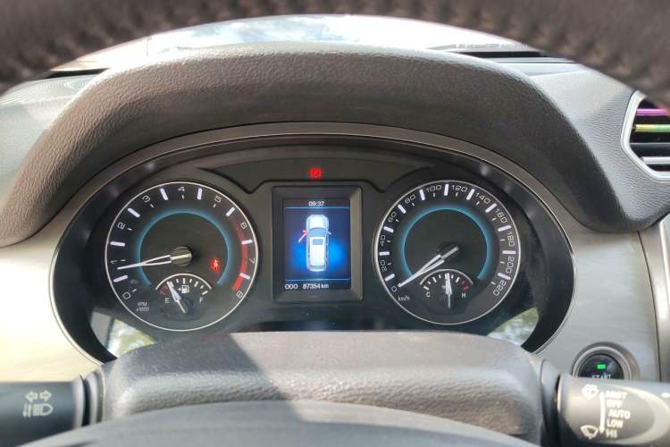 Used Haval H2 2016 Red Label 1.5T Manual Two-Wheel Drive Elite Model Instrument Cluster
