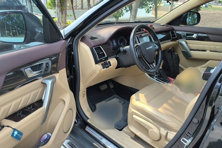 Used Haval H2 2016 Red-Label 1.5T Automatic Two-Wheel Drive Luxury Model Interior 3