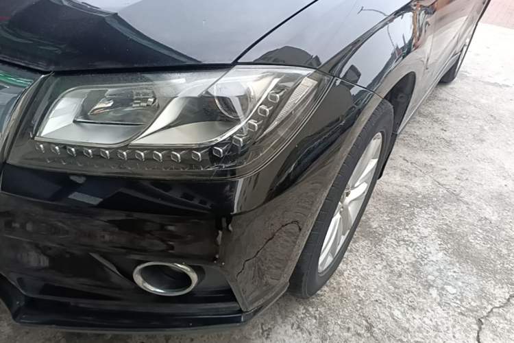 Used Haval H2 2016 Red Label 1.5T Automatic Two-Wheel Drive Elite Model Left Front Headlight