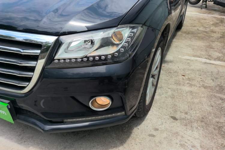 Used Haval H2 2016 Red Label 1.5T Manual Two-Wheel Drive Elite Model Left Front Headlight