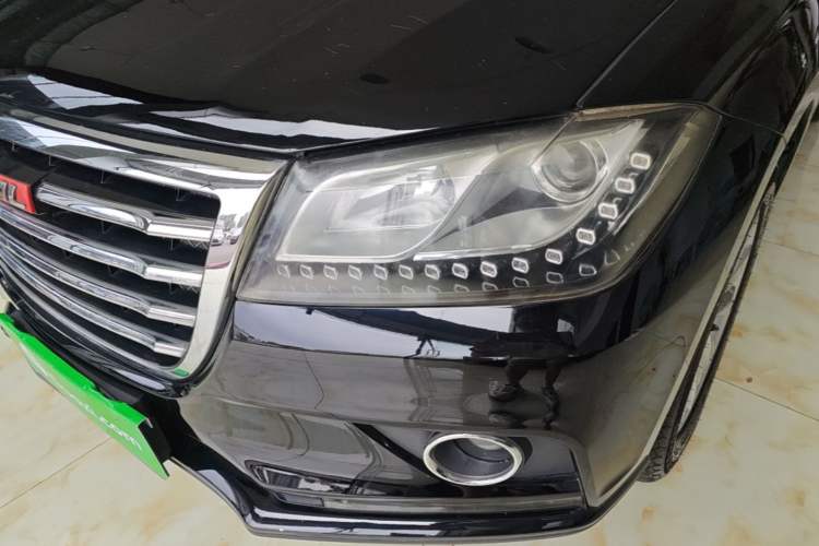 Used Haval H2 2016 Red-Label 1.5T Manual Two-Wheel Drive Luxury Model Left Front Headlight