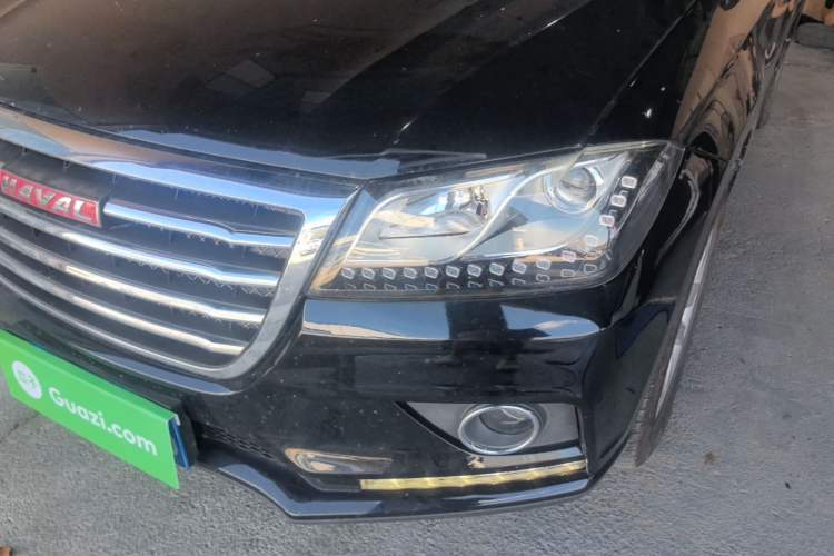 Used Haval H2 2016 Red Label 1.5T Automatic Two-Wheel Drive Prestige Model Left Front Headlight