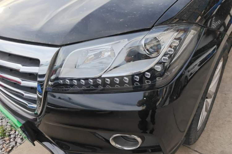 Used Haval H2 2016 Red-Label 1.5T Automatic Two-Wheel Drive Luxury Model Left Front Headlight
