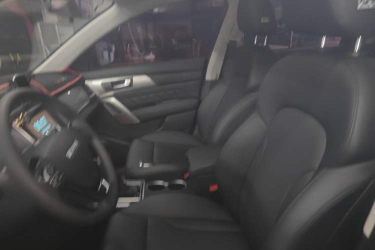 Used Haval H2 2016 Red-Label 1.5T Automatic Two-Wheel Drive Luxury Model Left Front Seat