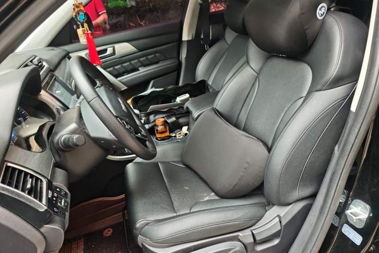 Used Haval H2 2016 Red-Label 1.5T Manual Two-Wheel Drive Luxury Model Left Front Seat