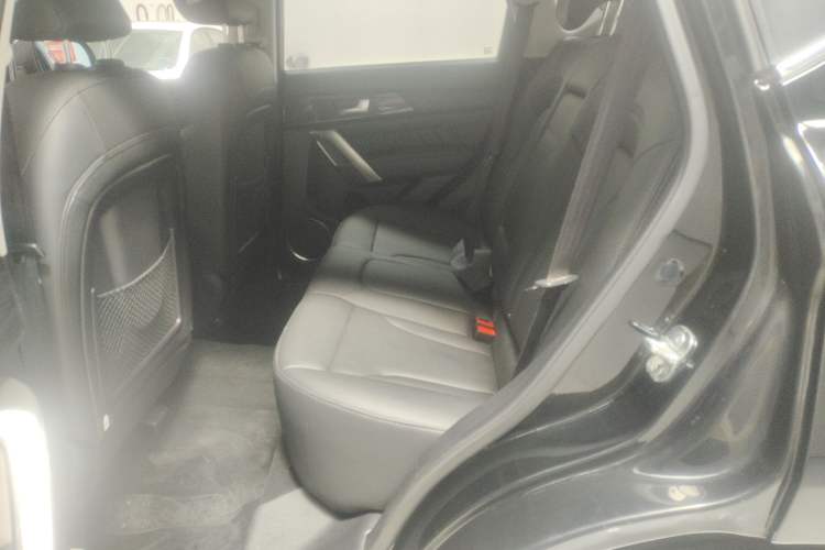 Used Haval H2 2016 Red-Label 1.5T Manual Two-Wheel Drive Luxury Model Left Rear Seat