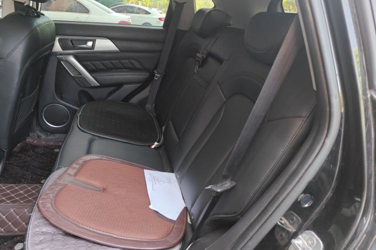 Used Haval H2 2016 Red Label 1.5T Manual Two-Wheel Drive Elite Model Left Rear Seat