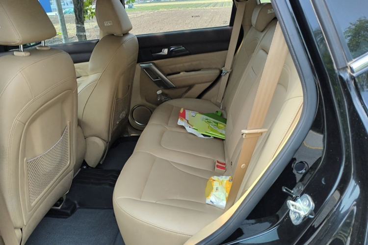 Used Haval H2 2016 Red-Label 1.5T Automatic Two-Wheel Drive Luxury Model Left Rear Seat