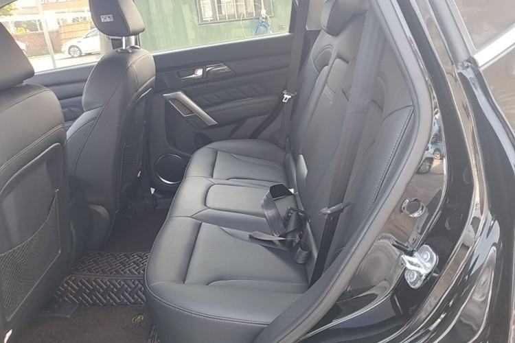 Used Haval H2 2016 Red-Label 1.5T Manual Two-Wheel Drive Luxury Model Left Rear Seat