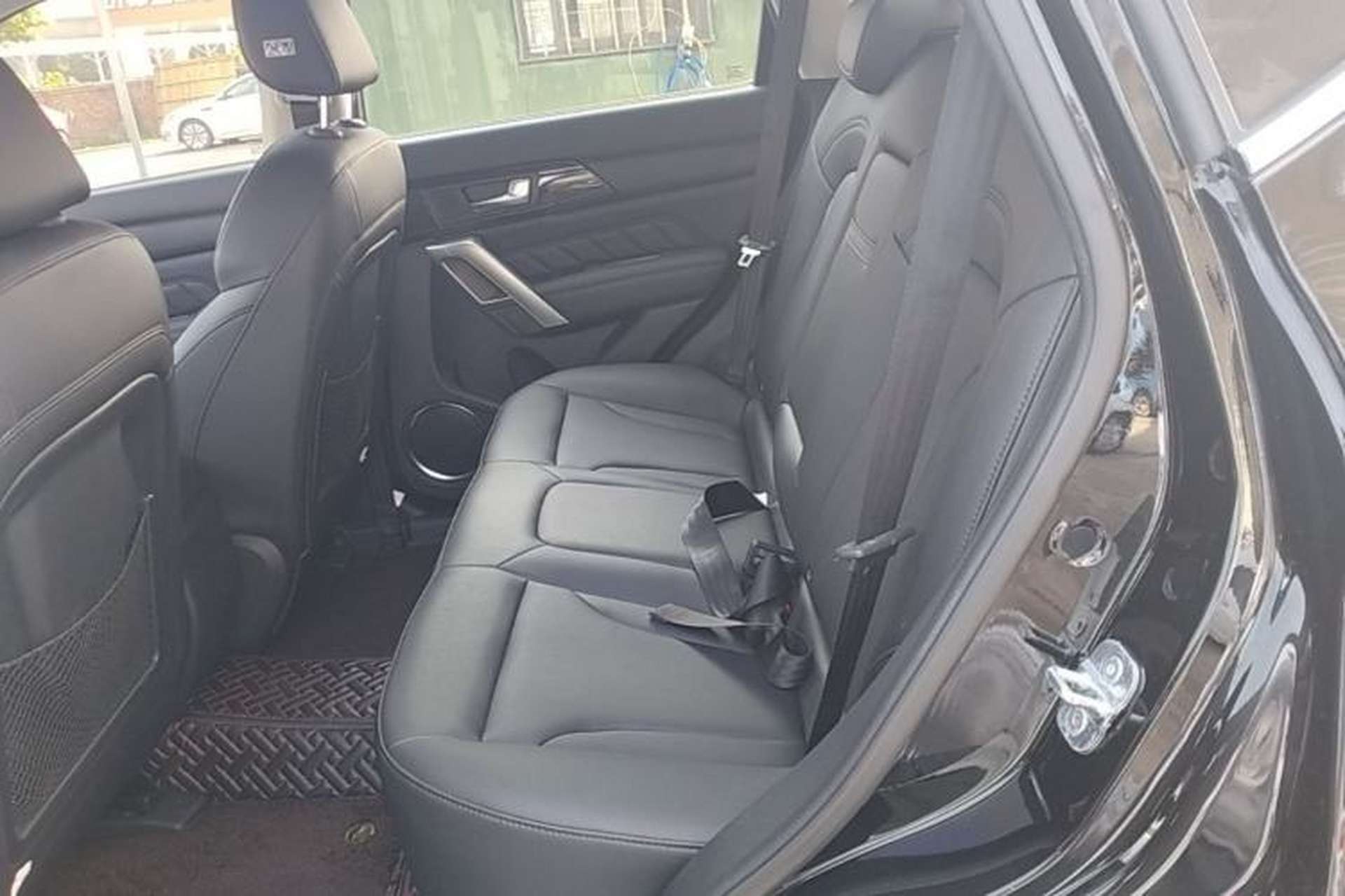 Used Haval H2 2016 Red-Label 1.5T Manual Two-Wheel Drive Luxury Model Left Rear Seat