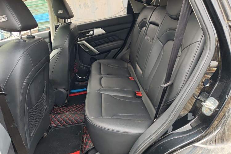 Used Haval H2 2016 Red Label 1.5T Manual Two-Wheel Drive Elite Model Left Rear Seat