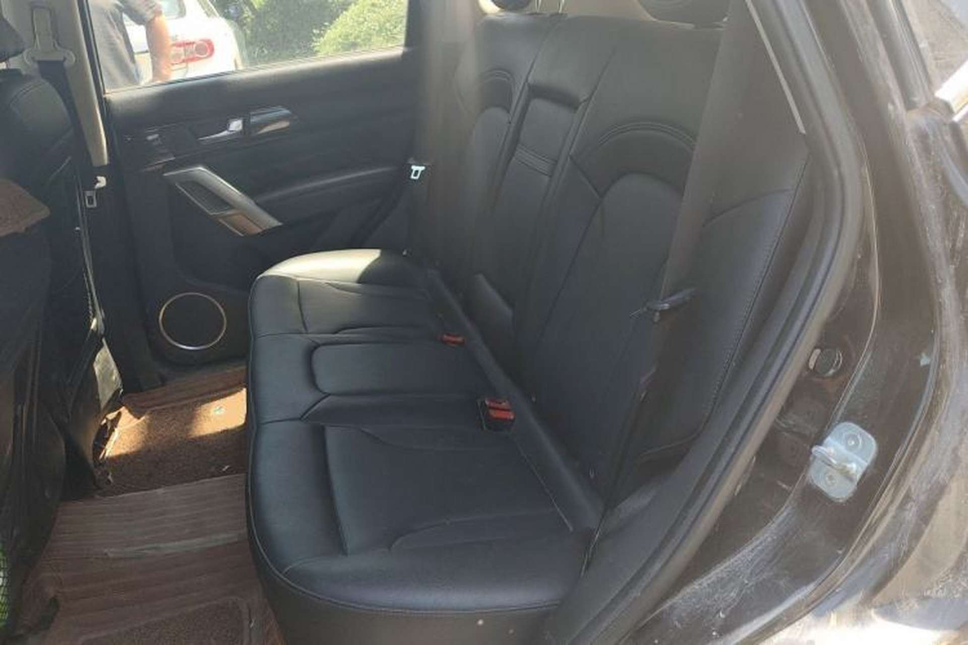 Used Haval H2 2016 Red Label 1.5T Manual Two-Wheel Drive Elite Model Left Rear Seat