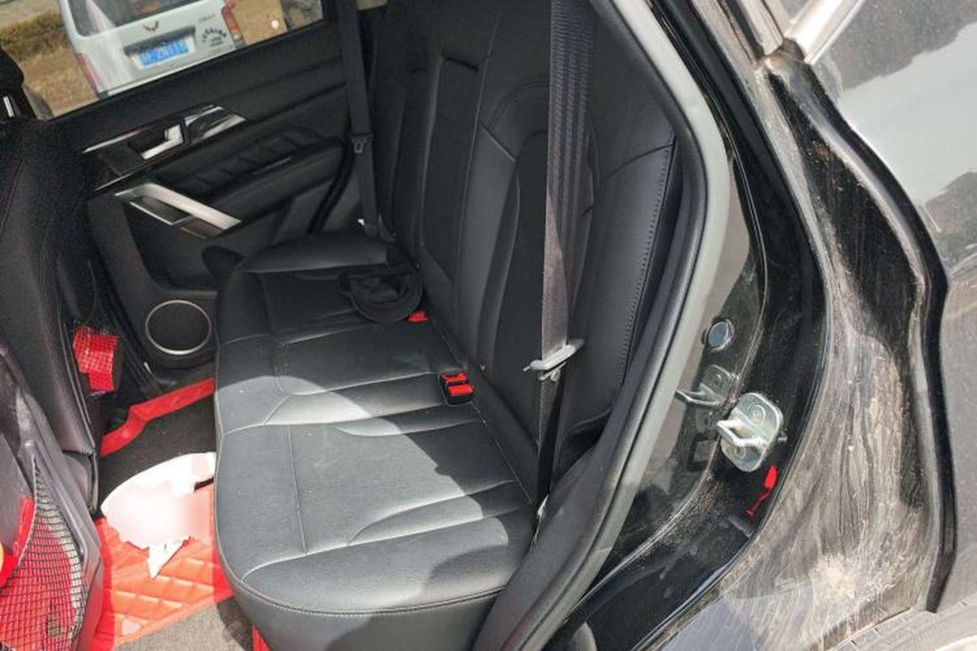 Used Haval H2 2016 Red-Label 1.5T Manual Two-Wheel Drive Luxury Model Left Rear Seat