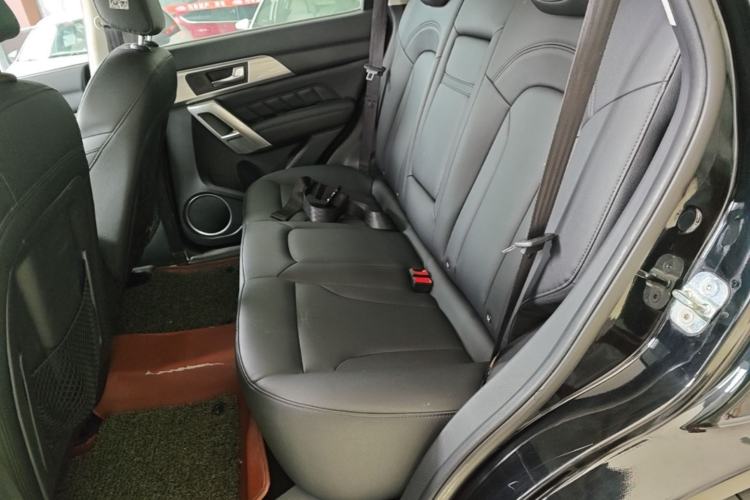 Used Haval H2 2016 Red-Label 1.5T Manual Two-Wheel Drive Luxury Model Left Rear Seat