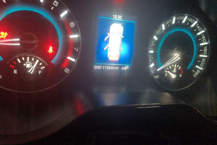 Used Haval H2 2016 Red Label 1.5T Automatic Two-Wheel Drive Prestige Model Odometer Close Up
