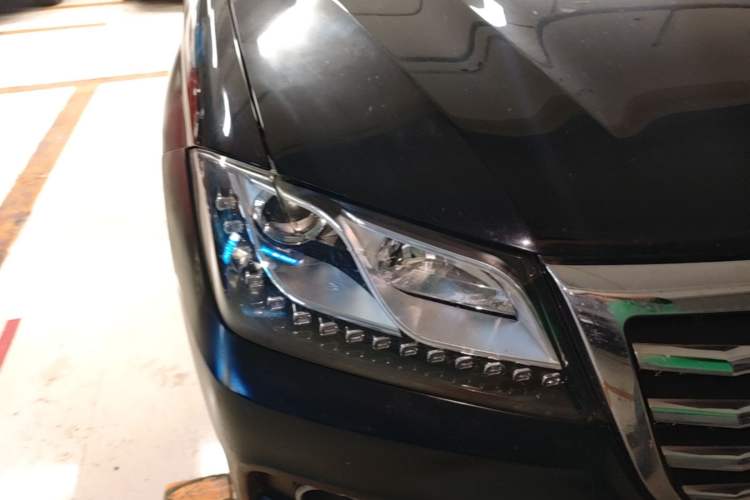 Used Haval H2 2016 Red-Label 1.5T Automatic Two-Wheel Drive Luxury Model Right Front Headlight