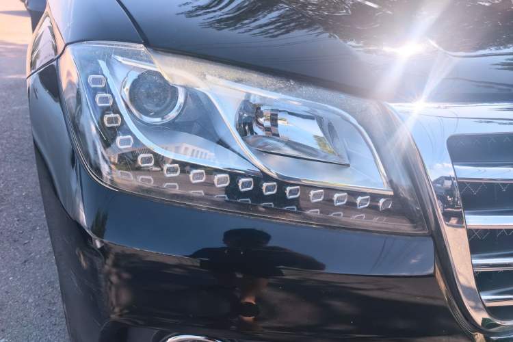 Used Haval H2 2016 Red-Label 1.5T Automatic Two-Wheel Drive Luxury Model Right Front Headlight