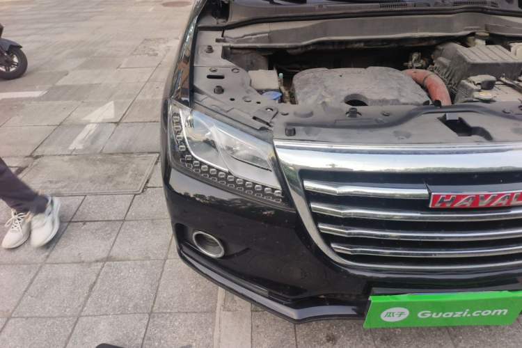 Used Haval H2 2016 Red-Label 1.5T Manual Two-Wheel Drive Luxury Model Right Front Headlight