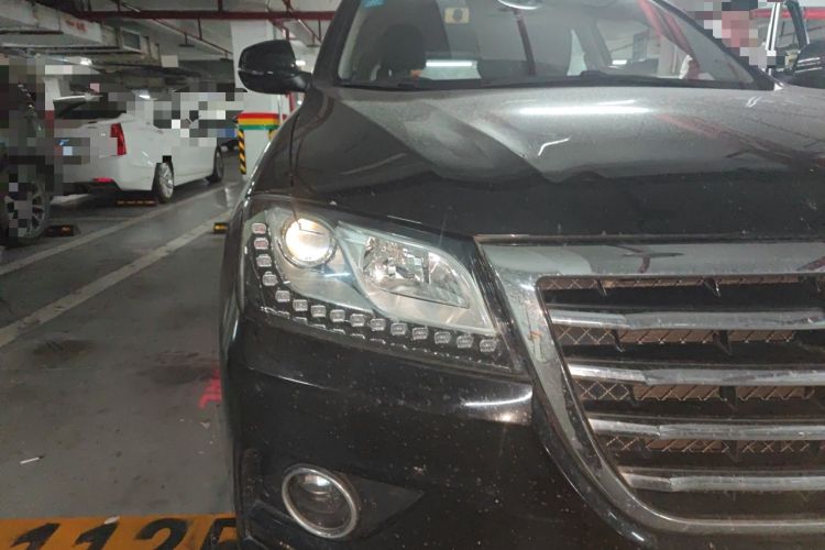Used Haval H2 2016 Red-Label 1.5T Manual Two-Wheel Drive Luxury Model Right Front Headlight