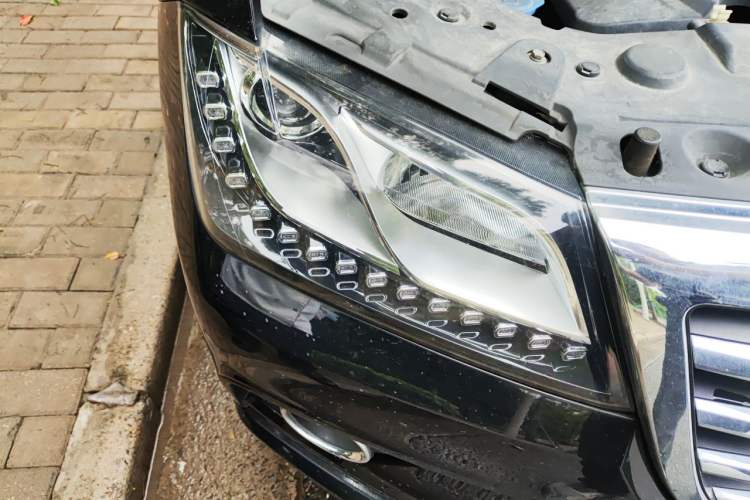 Used Haval H2 2016 Red-Label 1.5T Manual Two-Wheel Drive Luxury Model Right Front Headlight