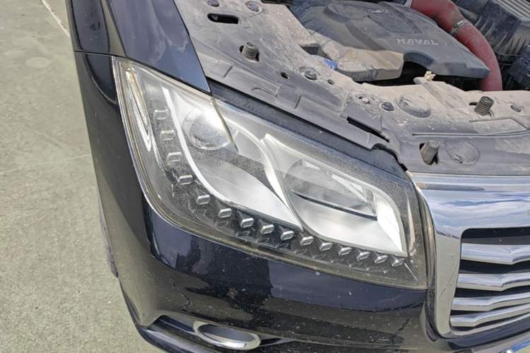Used Haval H2 2016 Red Label 1.5T Automatic Two-Wheel Drive Elite Model Right Front Headlight
