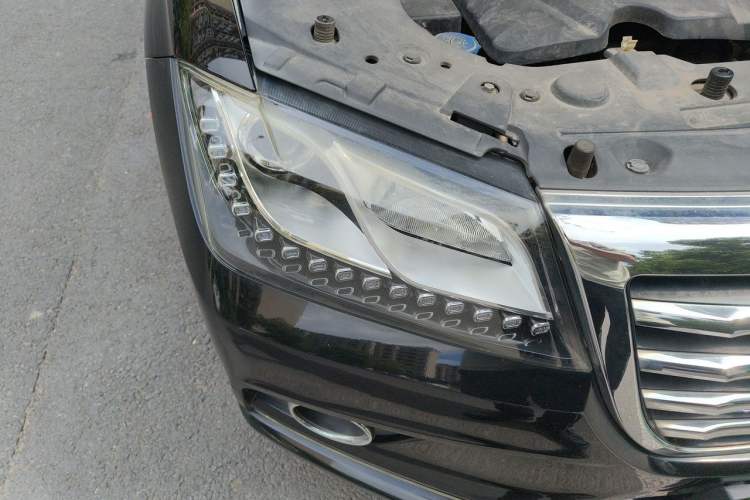 Used Haval H2 2016 Red-Label 1.5T Automatic Two-Wheel Drive Luxury Model Right Front Headlight