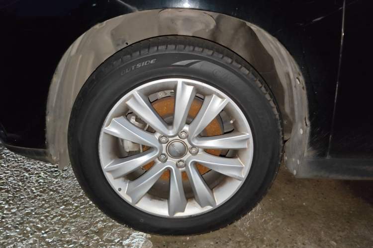 Used Haval H2 2016 Red-Label 1.5T Manual Two-Wheel Drive Luxury Model Right Front Wheel Hub