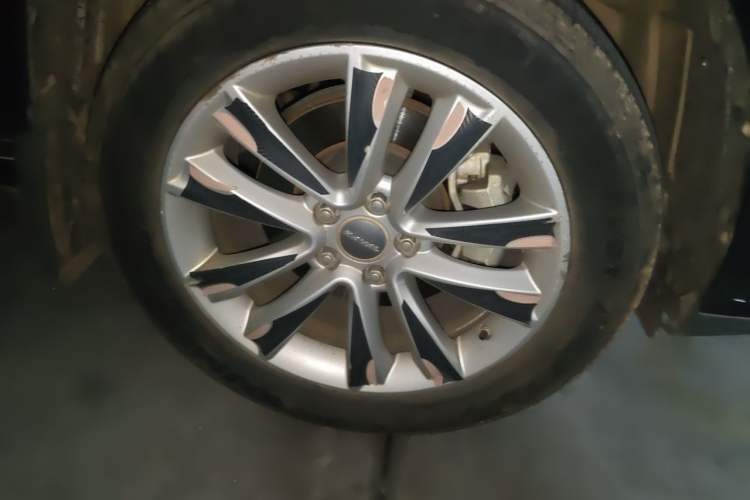 Used Haval H2 2016 Red-Label 1.5T Manual Two-Wheel Drive Luxury Model Right Front Wheel Hub