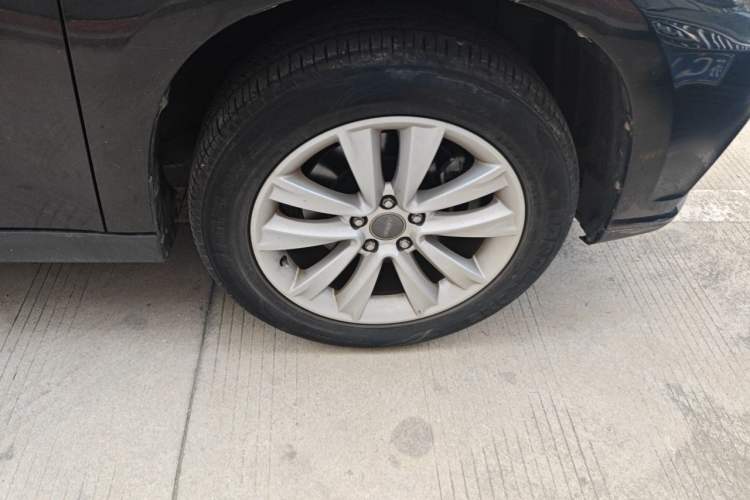 Used Haval H2 2016 Red-Label 1.5T Manual Two-Wheel Drive Luxury Model Right Front Wheel Hub