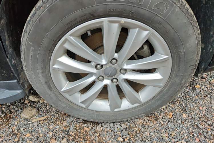 Used Haval H2 2016 Red Label 1.5T Manual Two-Wheel Drive Elite Model Right Front Wheel Hub