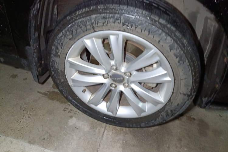 Used Haval H2 2016 Red-Label 1.5T Automatic Two-Wheel Drive Luxury Model Right Front Wheel Hub