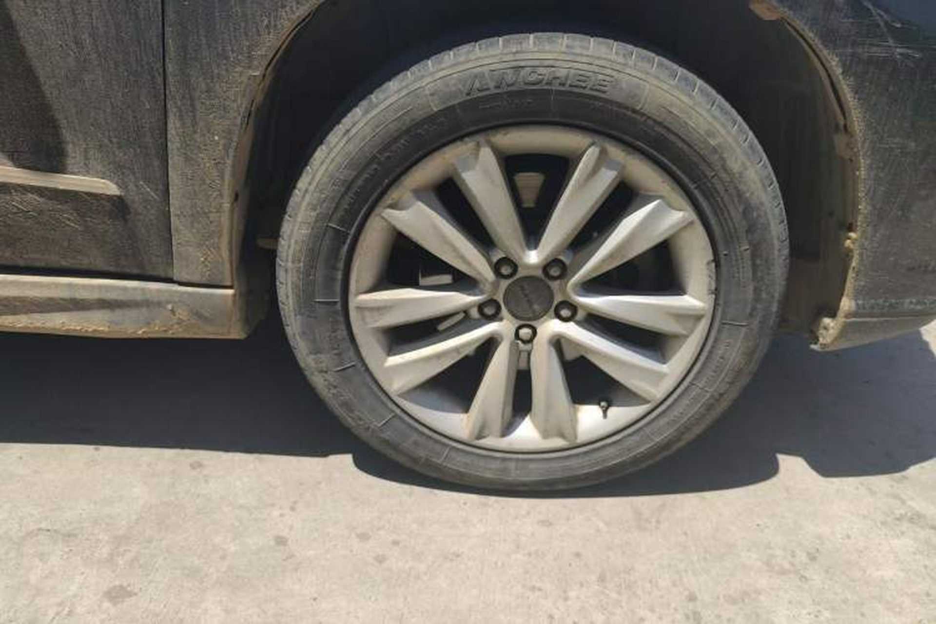 Used Haval H2 2016 Red Label 1.5T Manual Two-Wheel Drive Elite Model Right Front Wheel Hub
