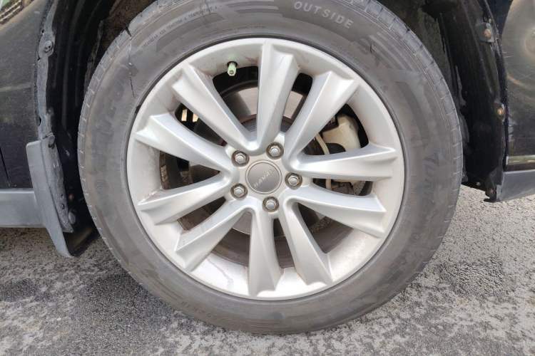 Used Haval H2 2016 Red Label 1.5T Manual Two-Wheel Drive Elite Model Right Front Wheel Hub