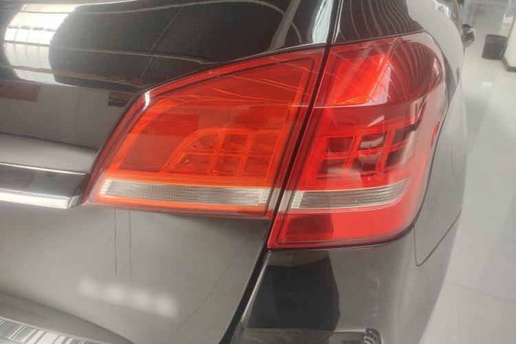 Used Haval H2 2016 Red-Label 1.5T Manual Two-Wheel Drive Luxury Model Right Rear Taillight